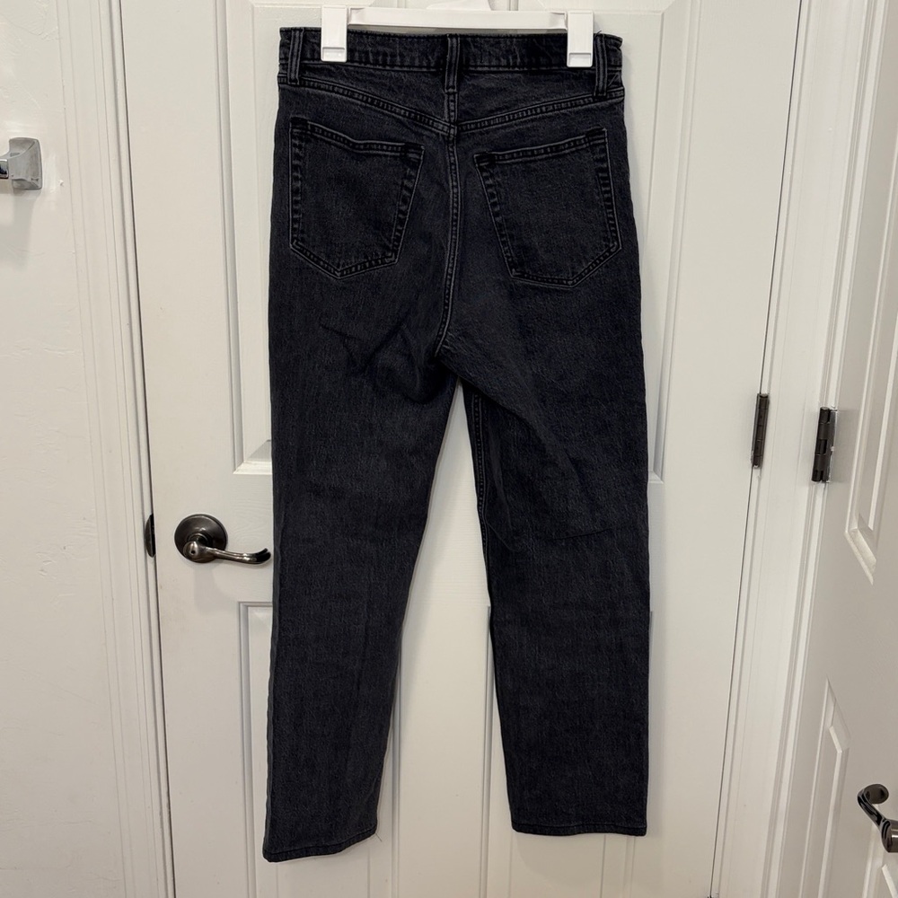 Abercrombie & Fitch The ‘90s Straight Ultra High Rise Jeans in Black - Picture 3 of 4